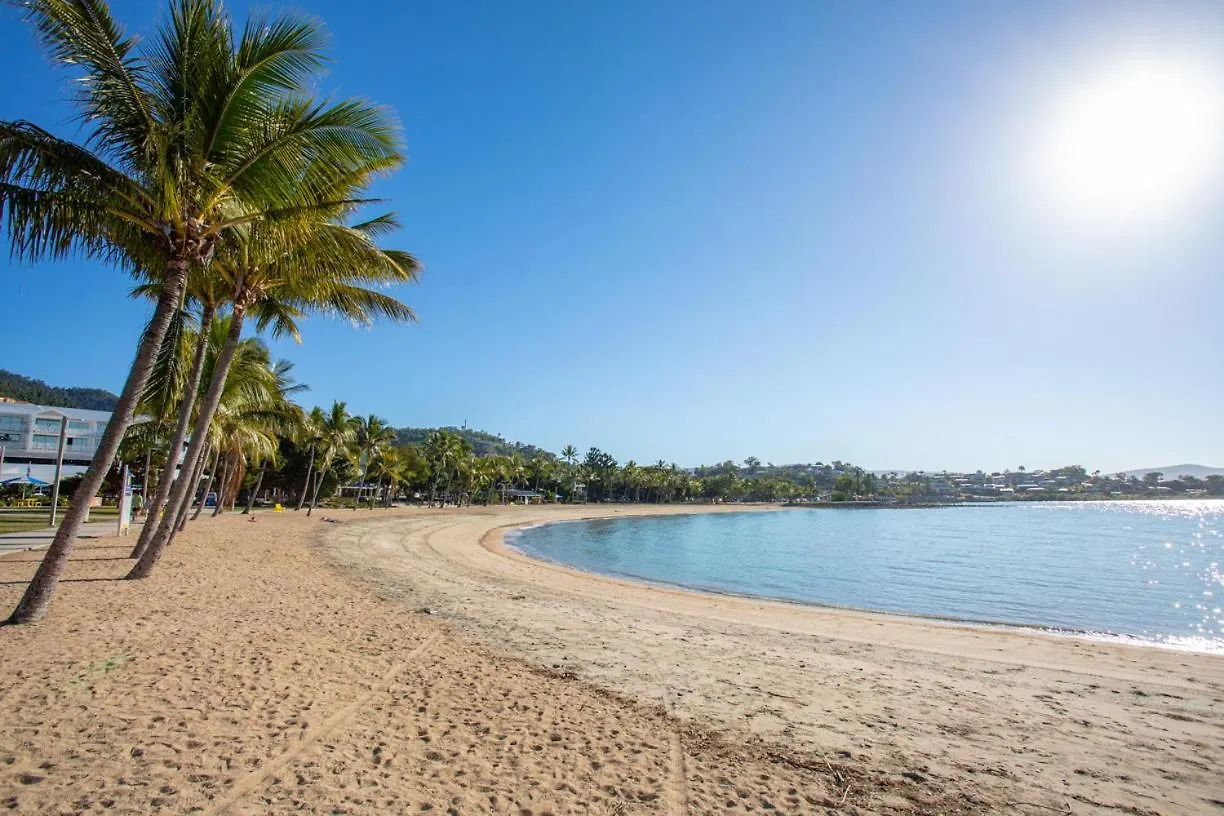Ocean View Apartment 49 Airlie Beach