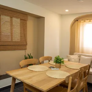 paradiso-apartments.comcaribbean.com/